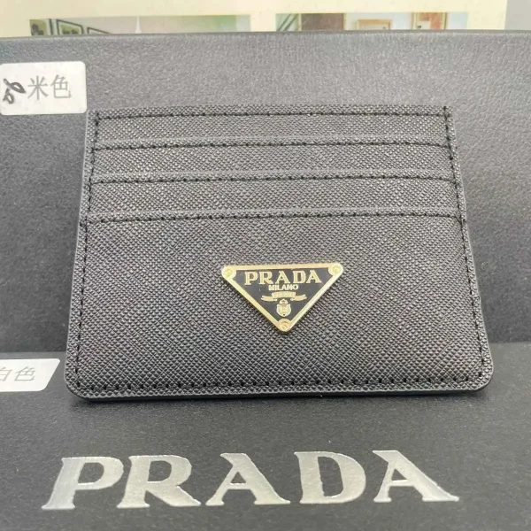 Designer leather card holder card wallet made of leather with saffiano texture for daily use in black