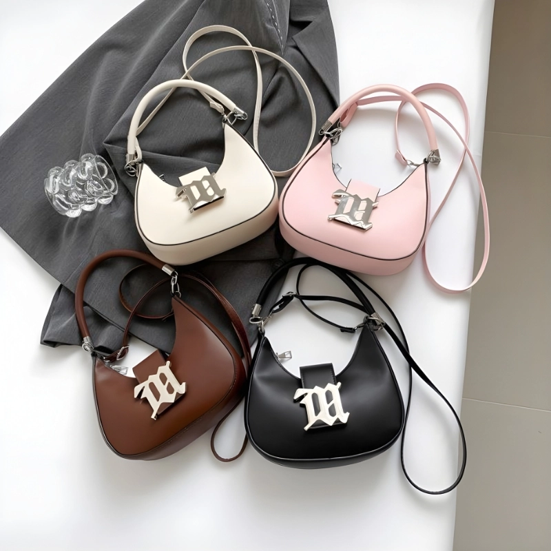 Retro underarm shoulder bag for women made of PU leather with metal lock, perfect for versatile use in multicolor.