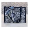 “Trendy women’s shoulder bag made of cloth with parrot-themed artistic design for casual outings in black parrot color"